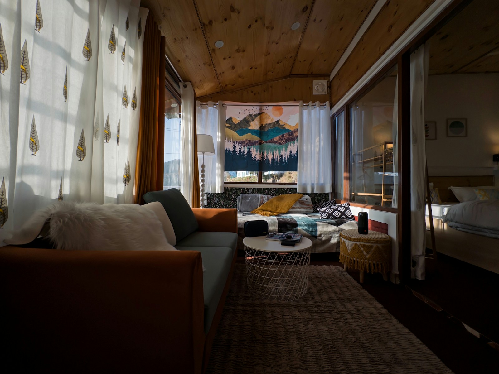 Lodge interior photograph