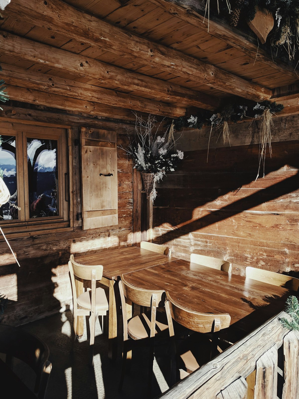 Lodge interior photograph